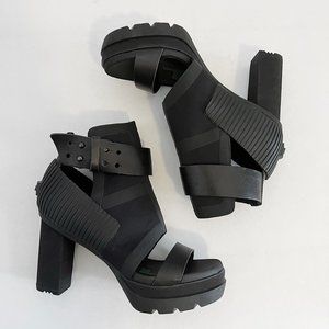 Sorel Black Medina NIB Platform Sandals